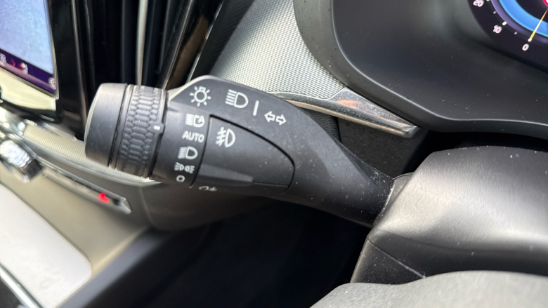 Volvo XC60 2.0 T6 [350] RC PHEV Plus Dark 5dr AWD Geartronic Estate